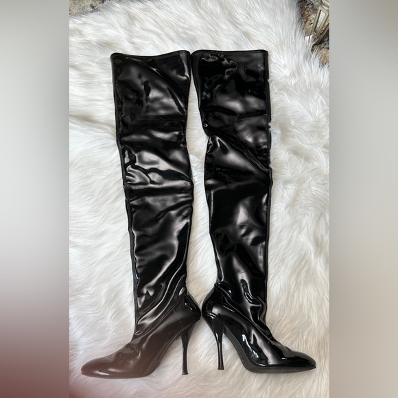 Boots Luxury Designer By Stuart Weitzman size 37 - Picture 9 of 10